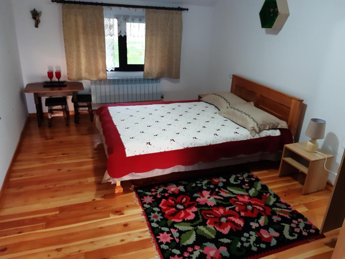 Casa Dintre Pini Villa Păltinoasa Exteriör bild